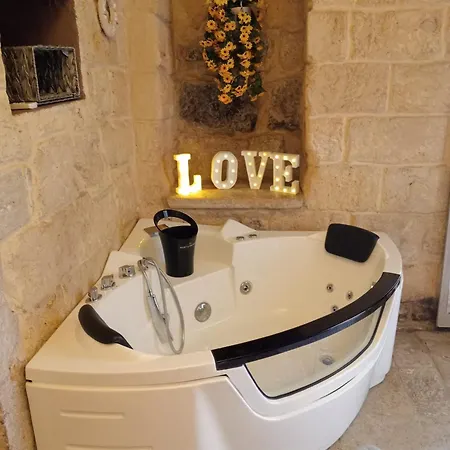 Lyon Sinagoga * Trani